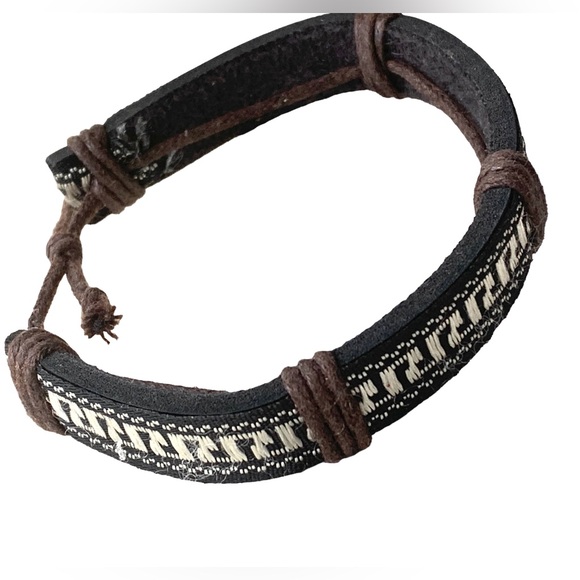 Tribal Mens Beach Surfer Earthy Brown Leather Bracelet Silver & Black Design - Picture 3 of 6